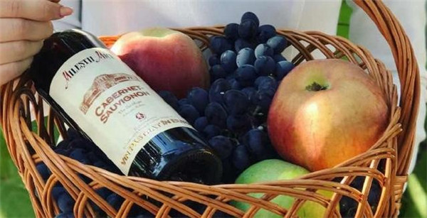 在婁底代理進口紅酒需要多少錢？