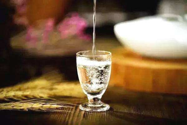 健康高端白酒定制是真健康還是炒作？