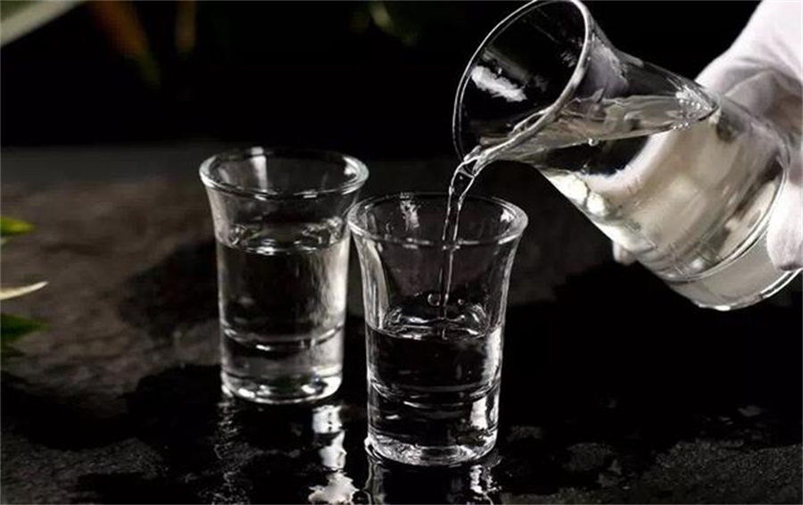貴州除了茅臺還盛產哪些中低檔白酒?